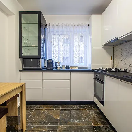 Mohost Spac - Stylish 2-bedroom * Brašov